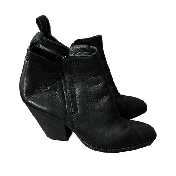 Dolce Vita DV Black Leather Side Zip Block Heeled Booties Size 9 - Picture 1 of 14